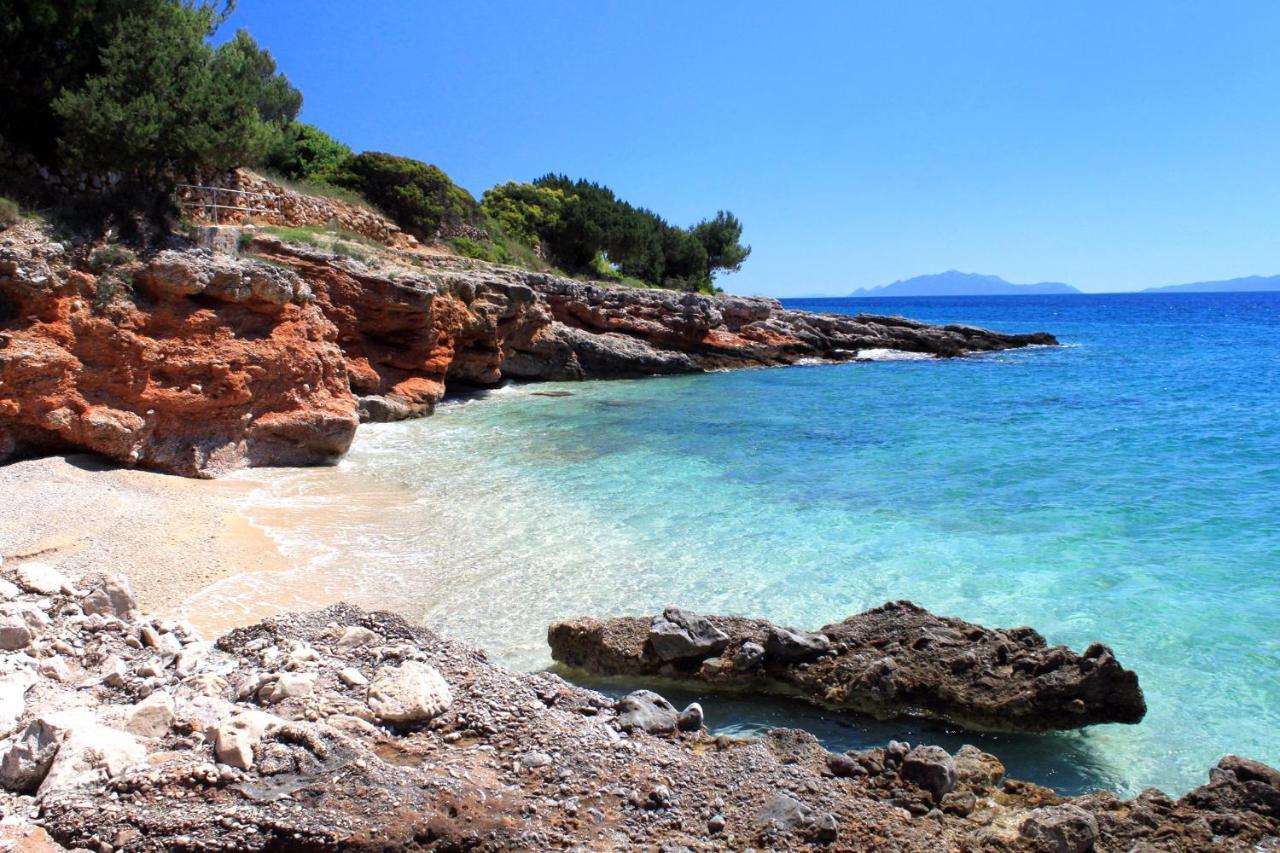 Apartments By The Sea Zavala, Hvar - 553 耶尔萨 外观 照片