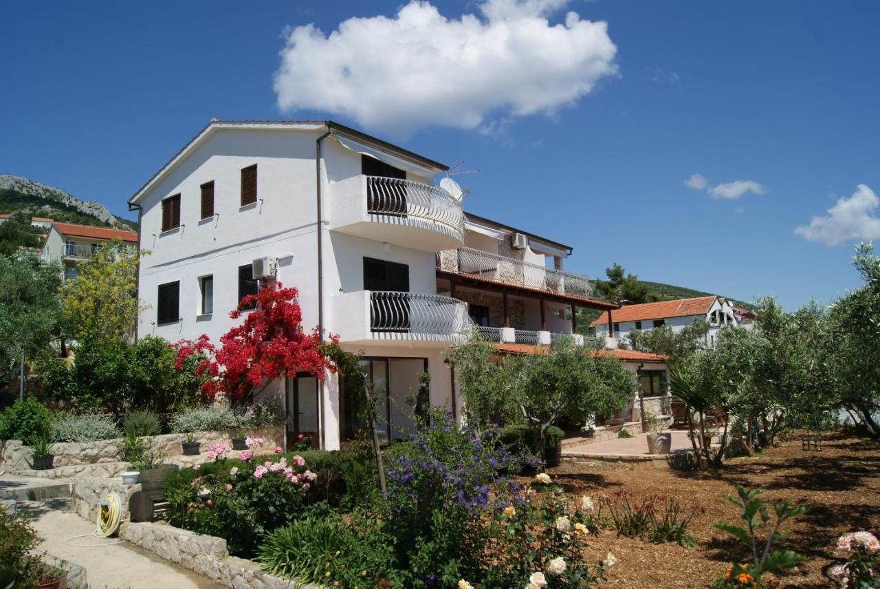 Apartments By The Sea Zavala, Hvar - 553 耶尔萨 外观 照片