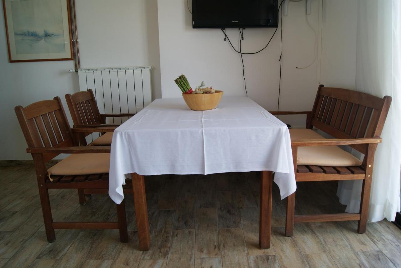 Apartments By The Sea Zavala, Hvar - 553 耶尔萨 外观 照片