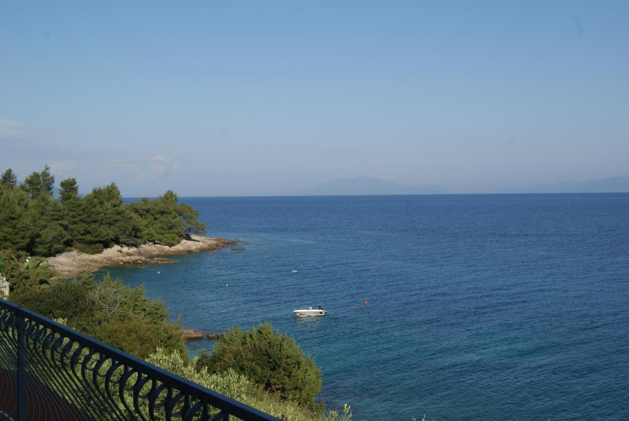 Apartments By The Sea Zavala, Hvar - 553 耶尔萨 外观 照片
