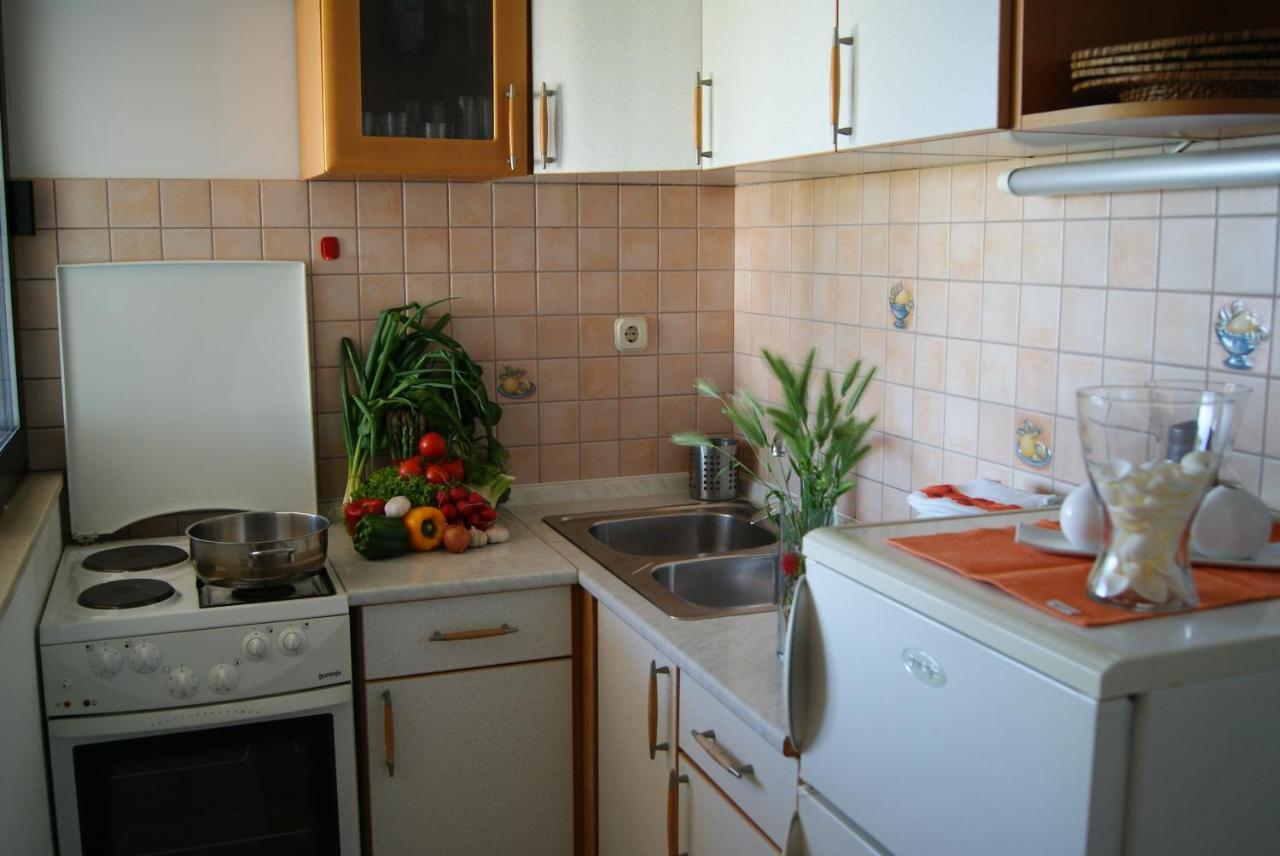 Apartments By The Sea Zavala, Hvar - 553 耶尔萨 外观 照片